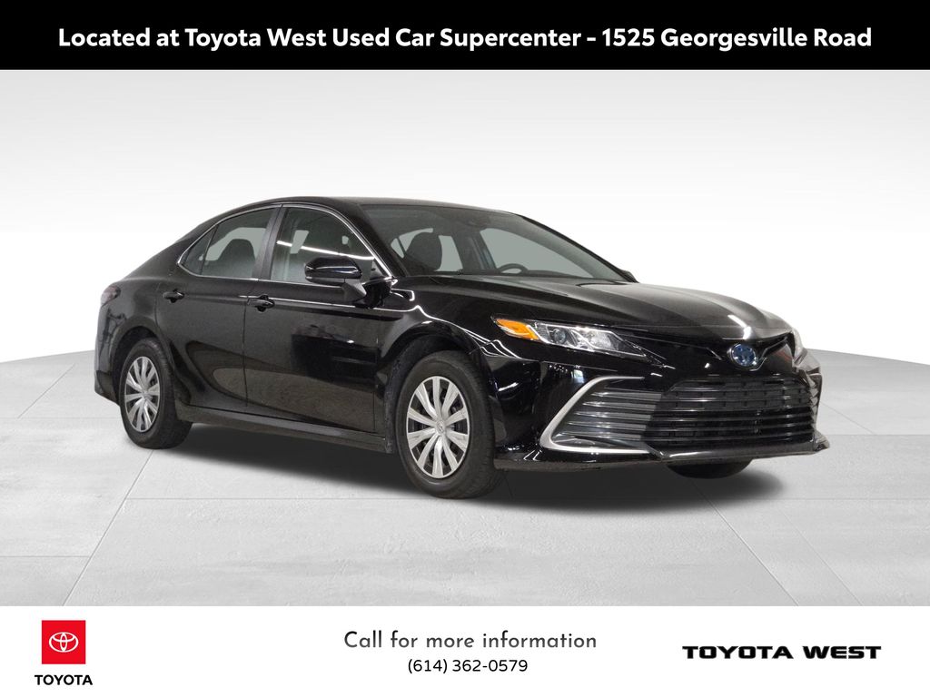 2023 Toyota Camry Hybrid LE photo 3