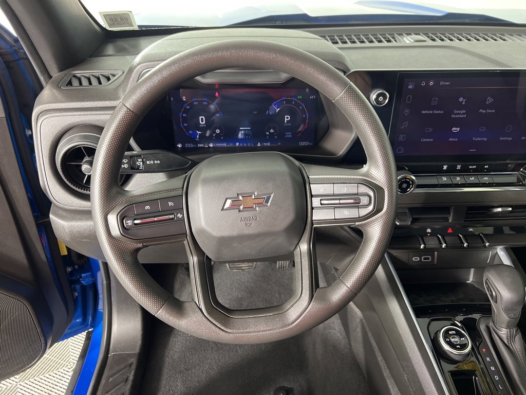 2024 Chevrolet Colorado Trail Boss photo 2