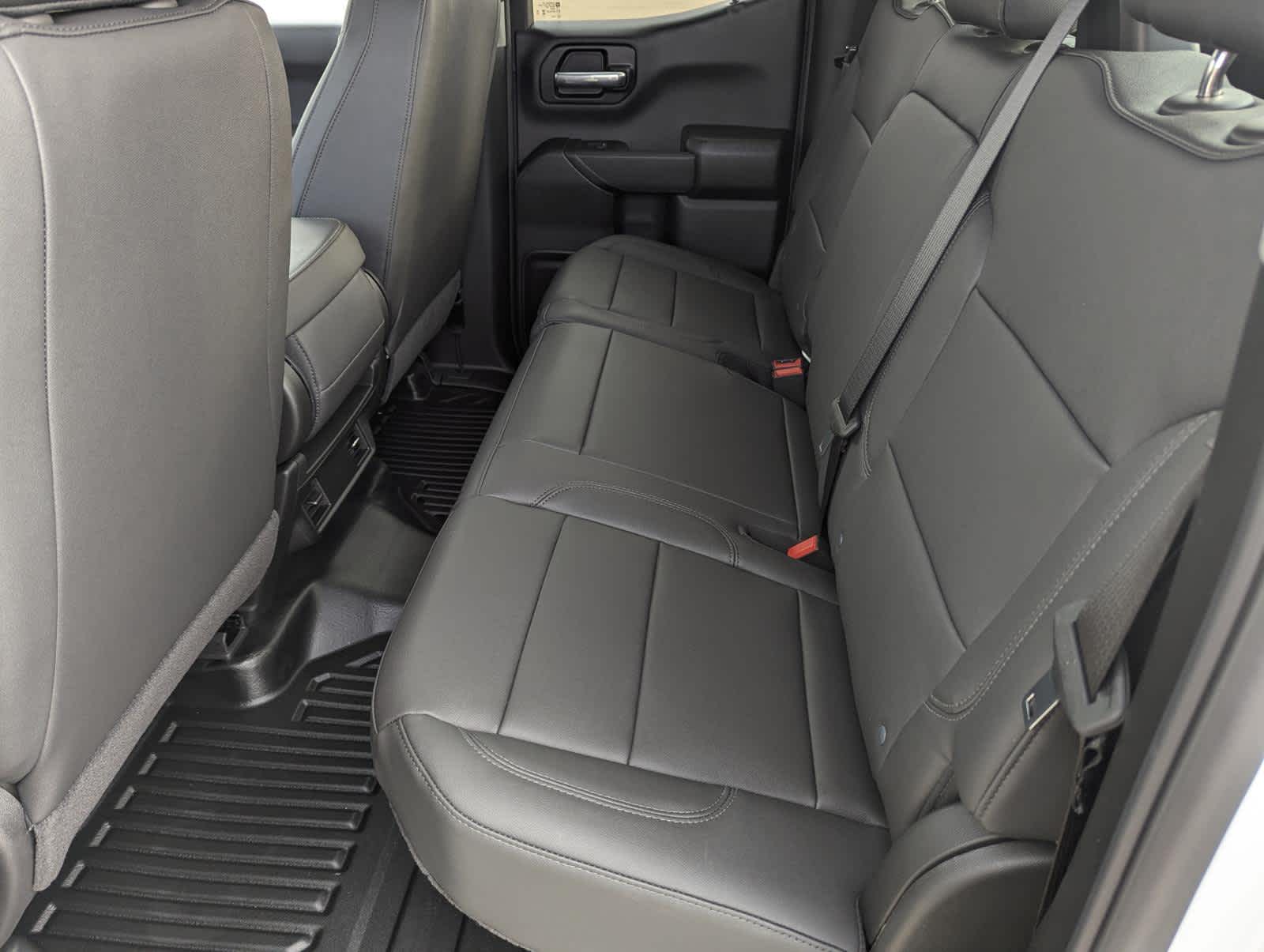 2025 Chevrolet Silverado 1500 photo 13