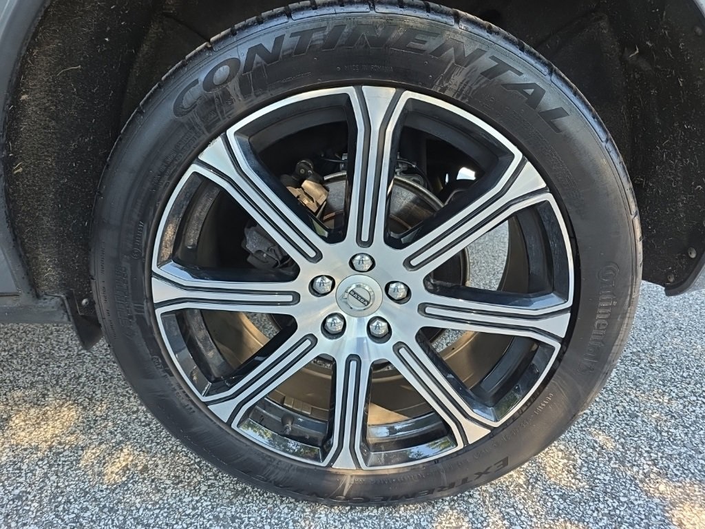 2021 Volvo XC60 T5 Inscription photo 18