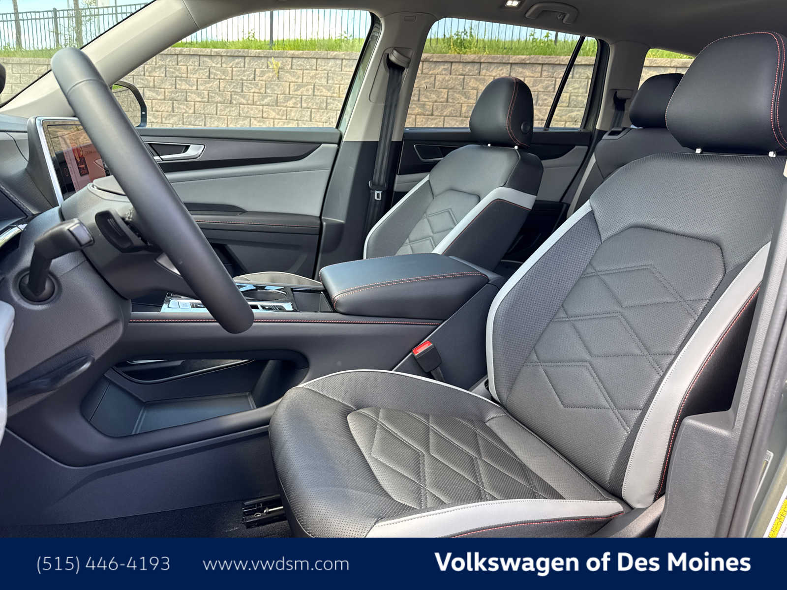 2025 Volkswagen Atlas Peak Edition SE photo 9