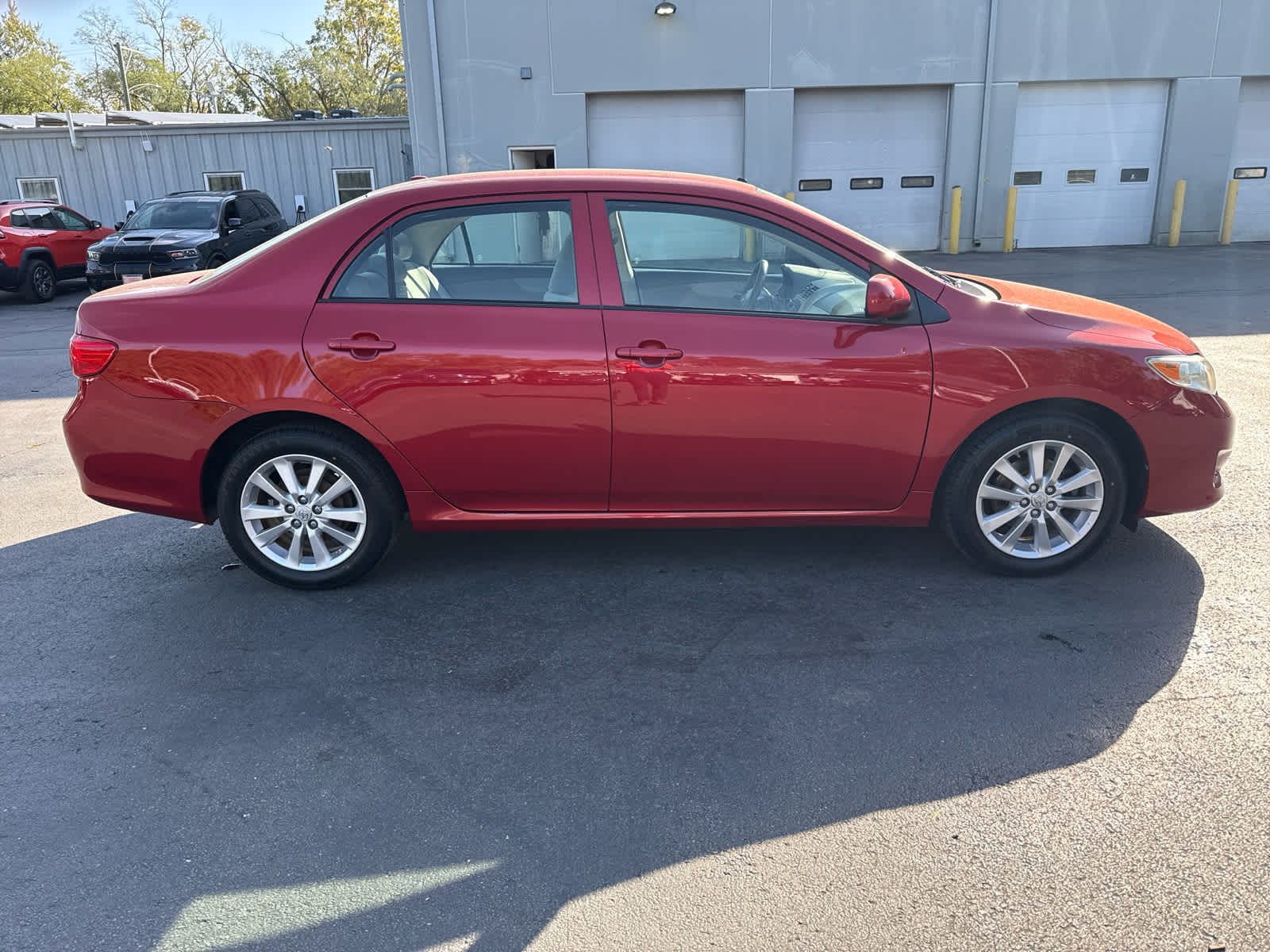 2009 Toyota Corolla LE photo 2