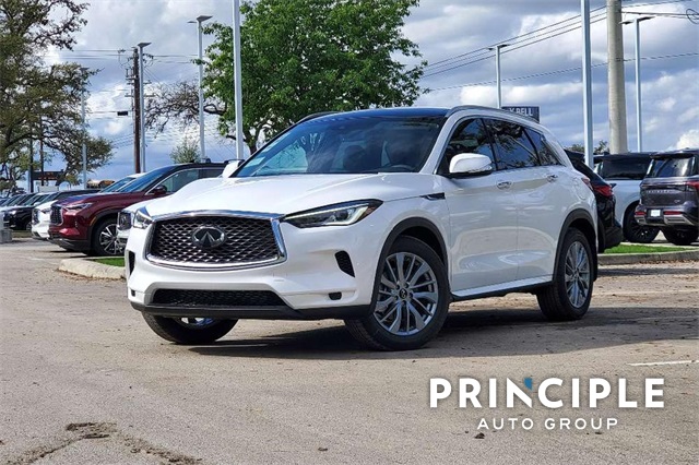 2025 Infiniti QX50 Luxe AWD photo 2