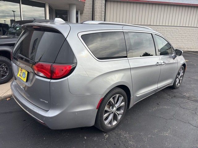 2019 Chrysler Pacifica Limited photo 4