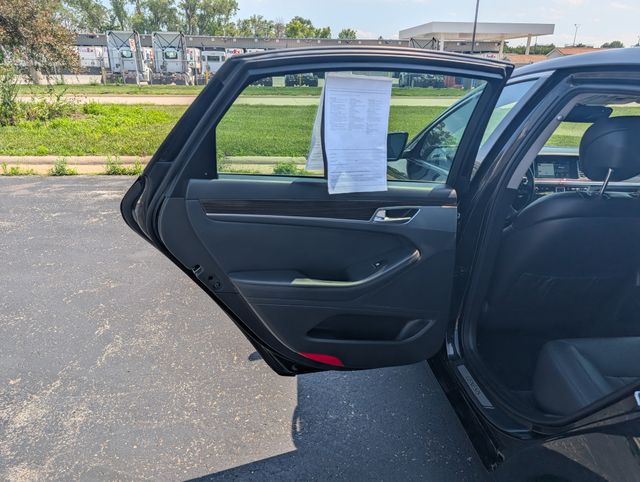 2019 Genesis G80 3.8 photo 10