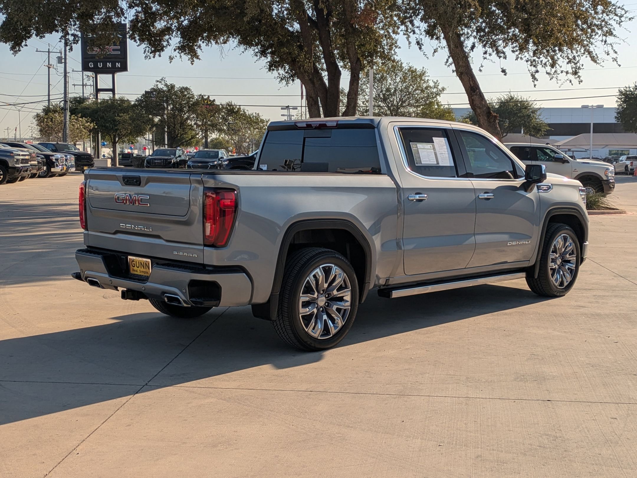 2024 Gmc Sierra 1500 Denali photo 2