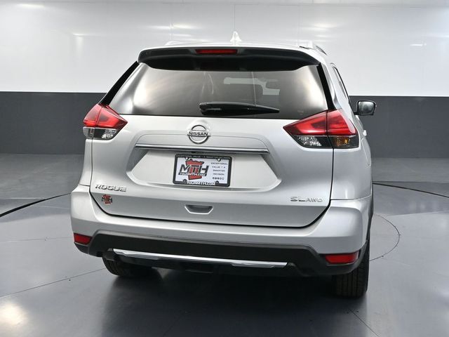 2018 Nissan Rogue SL photo 3