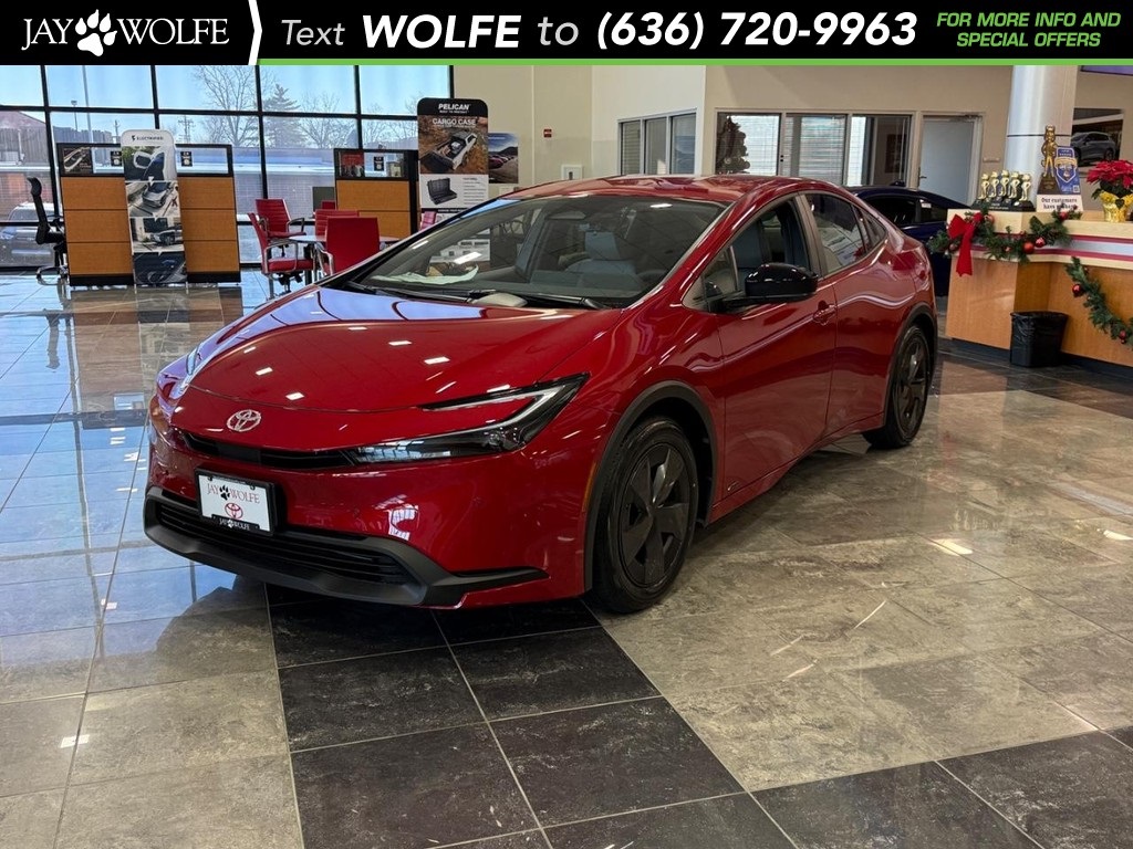 2026 Toyota Prius LE's photo