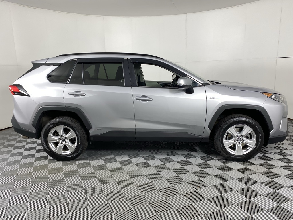 2020 Toyota RAV4 Hybrid XLE photo 8