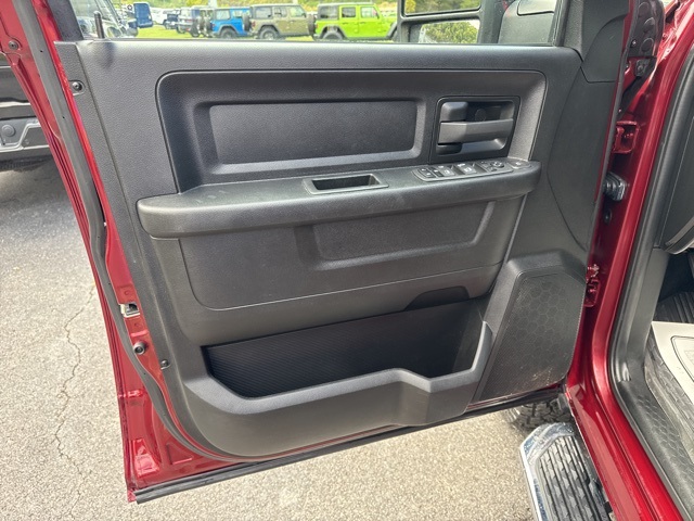 2024 Ram 2500 Tradesman photo 16