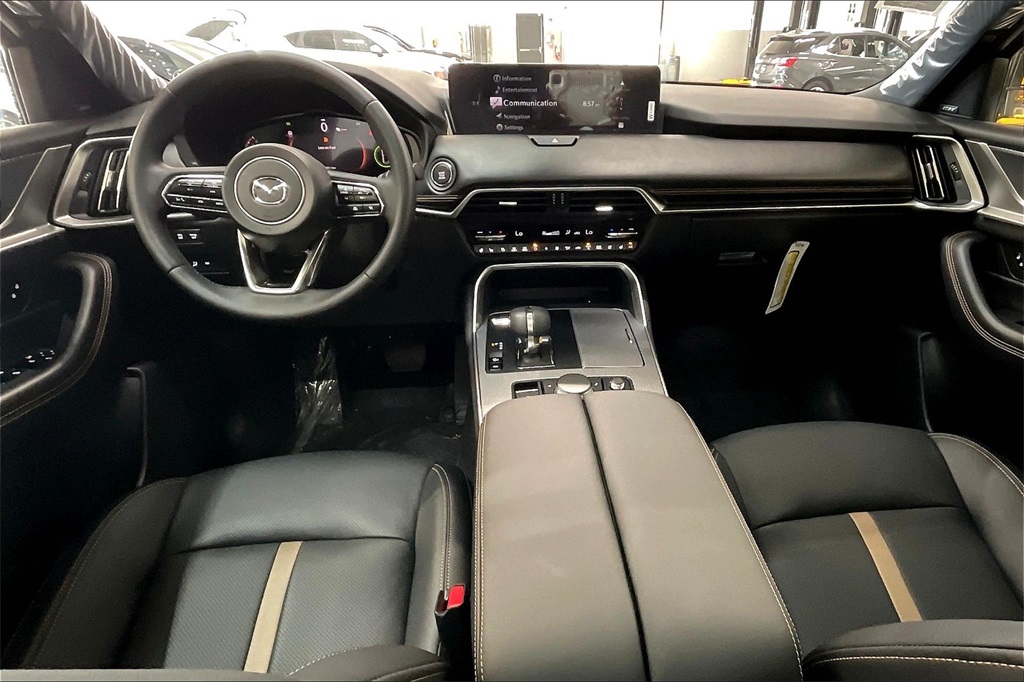 2025 MAZDA CX-70 - Image 4