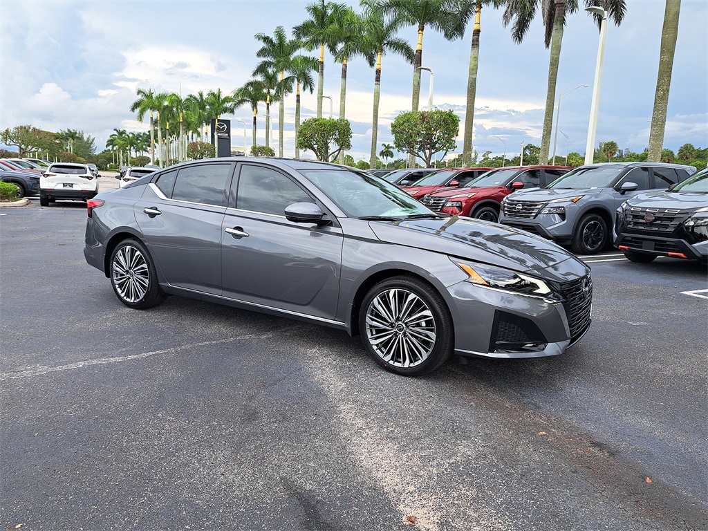 2025 Nissan Altima 2.5 SL photo 2