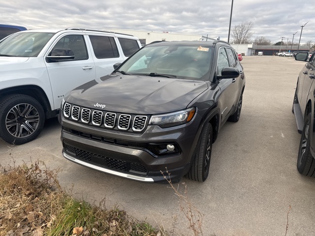 2024 Jeep Compass Limited photo 2