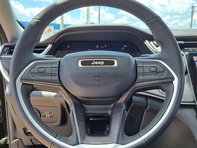 2023 Jeep Grand Cherokee Limited photo 6