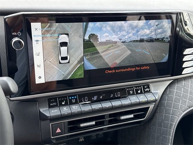 2025 Toyota Camry XLE photo 25