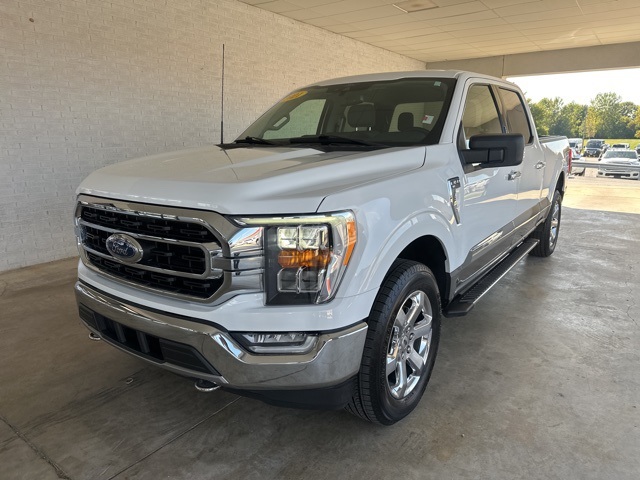 2021 Ford F-150 XLT photo 2