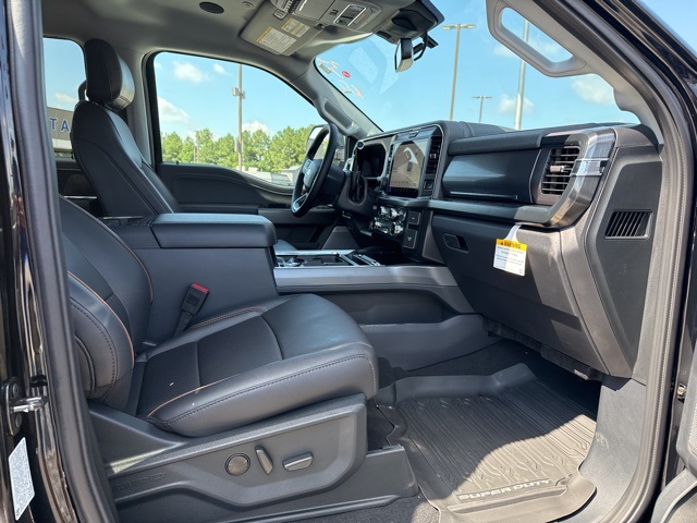 2025 Ford F-350 photo 15