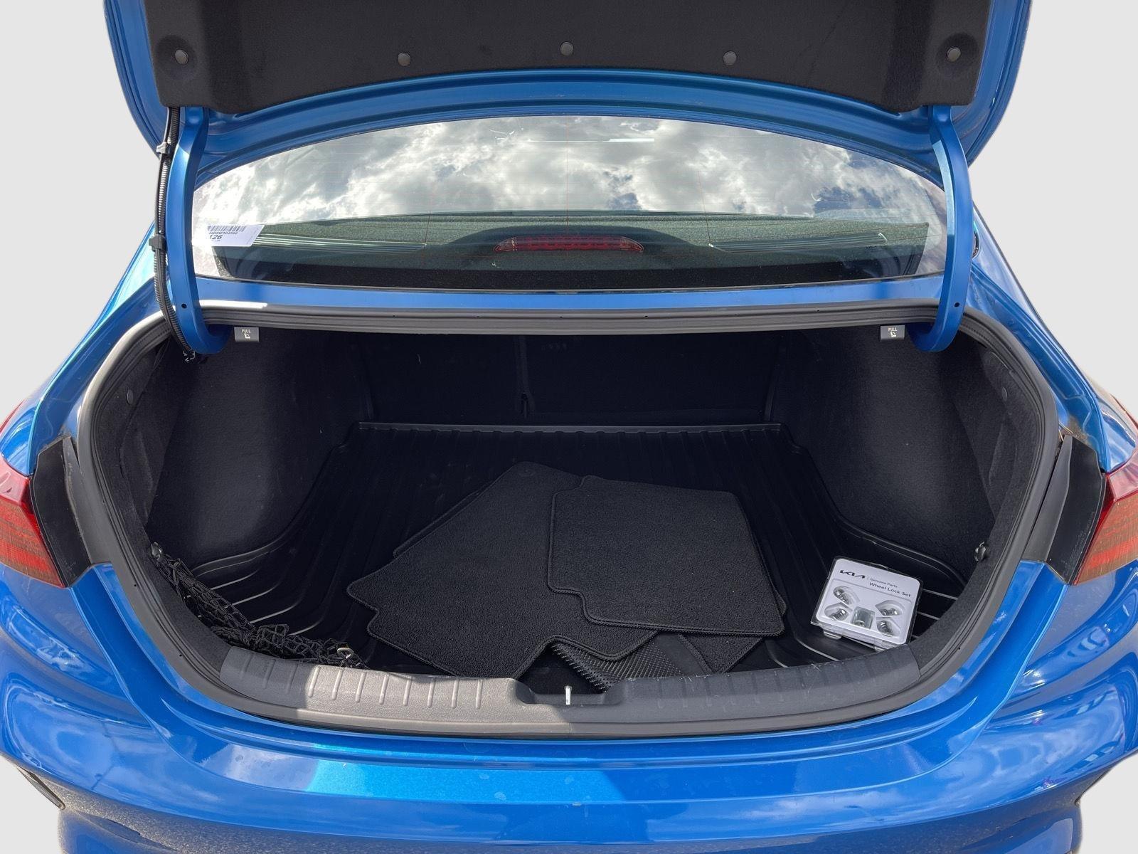 2022 Kia Forte GT-Line photo 15