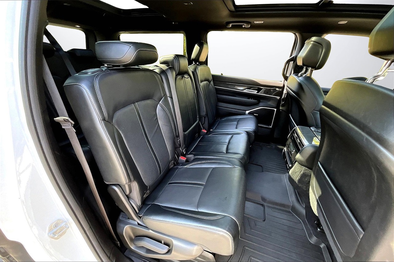 2022 Jeep Wagoneer Series II photo 22