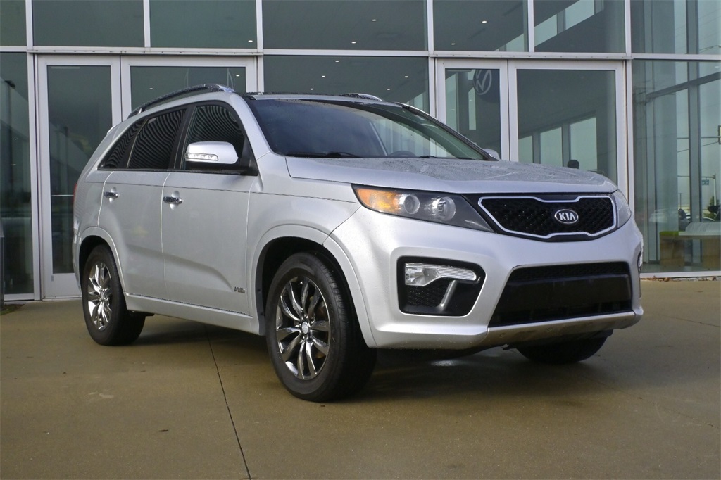 Used 2013 Kia Sorento SX with VIN 5XYKWDA2XDG325043 for sale in Crystal Lake, IL