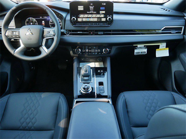 2025 Mitsubishi Outlander PHEV SEL photo 5