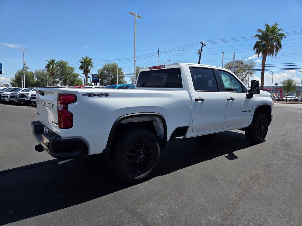 2025 Chevrolet Silverado 2500HD Custom photo 4