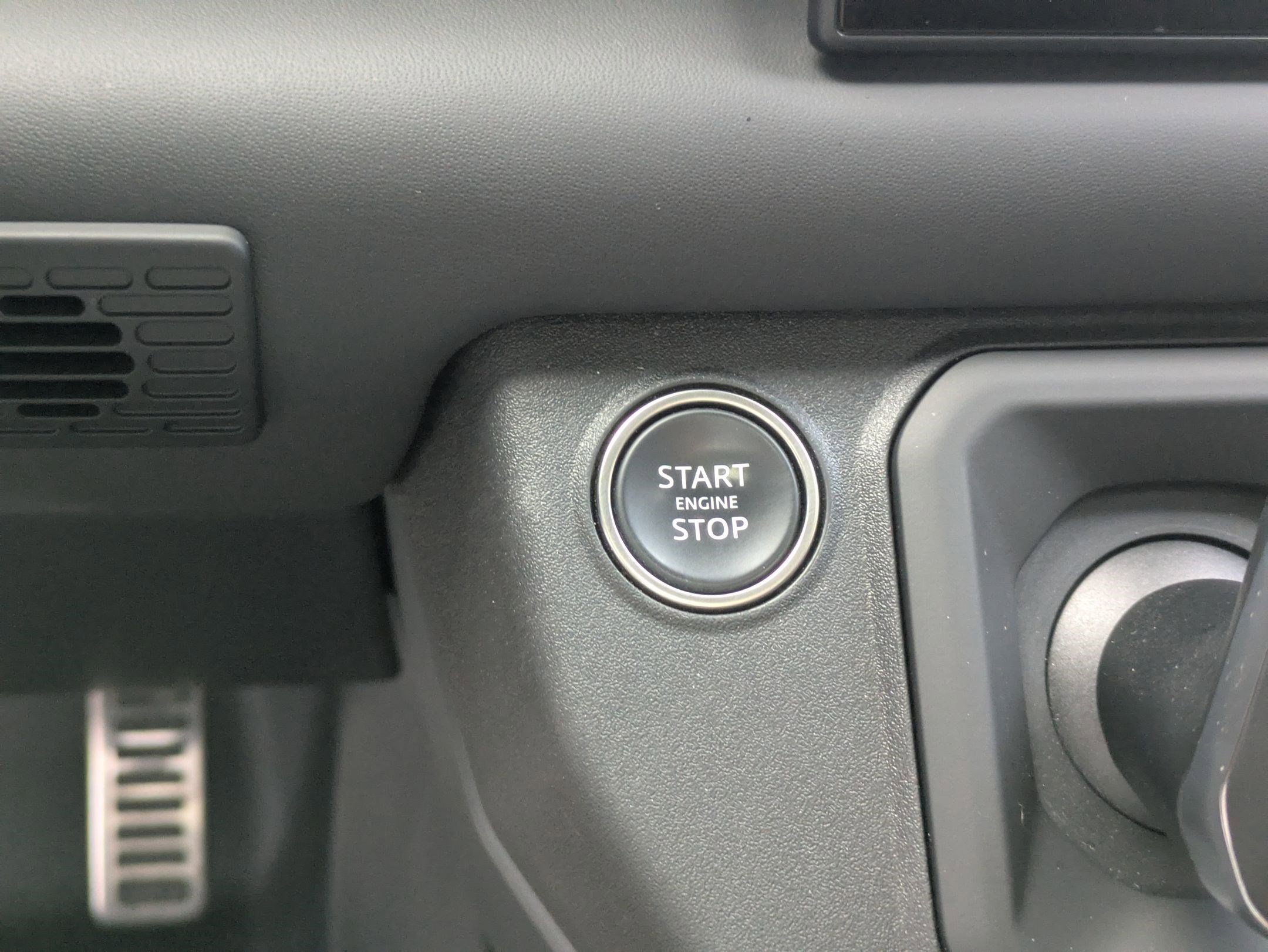 2023 Land Rover Defender 110 photo 16