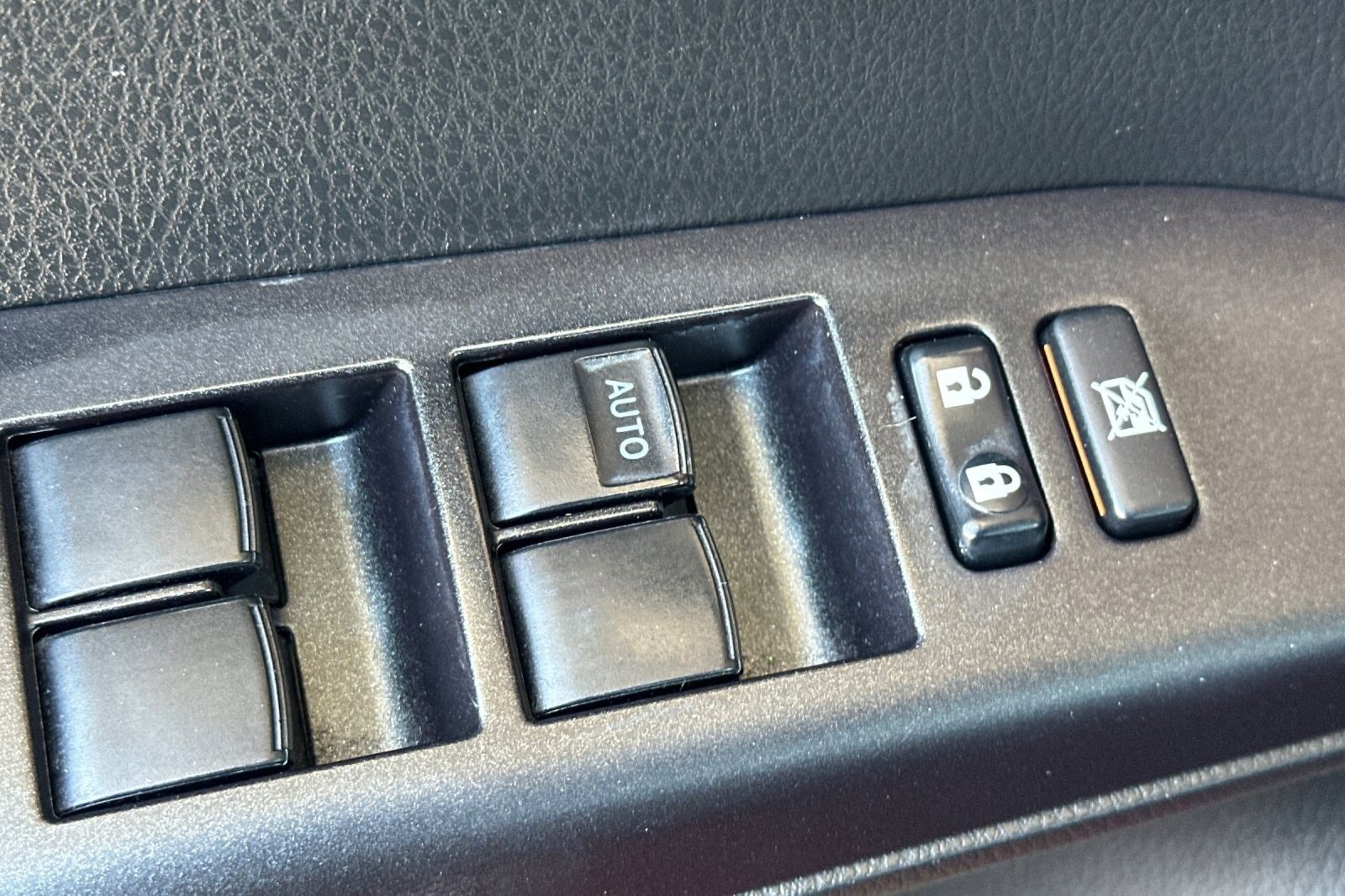 2017 Toyota RAV4 LE photo 12