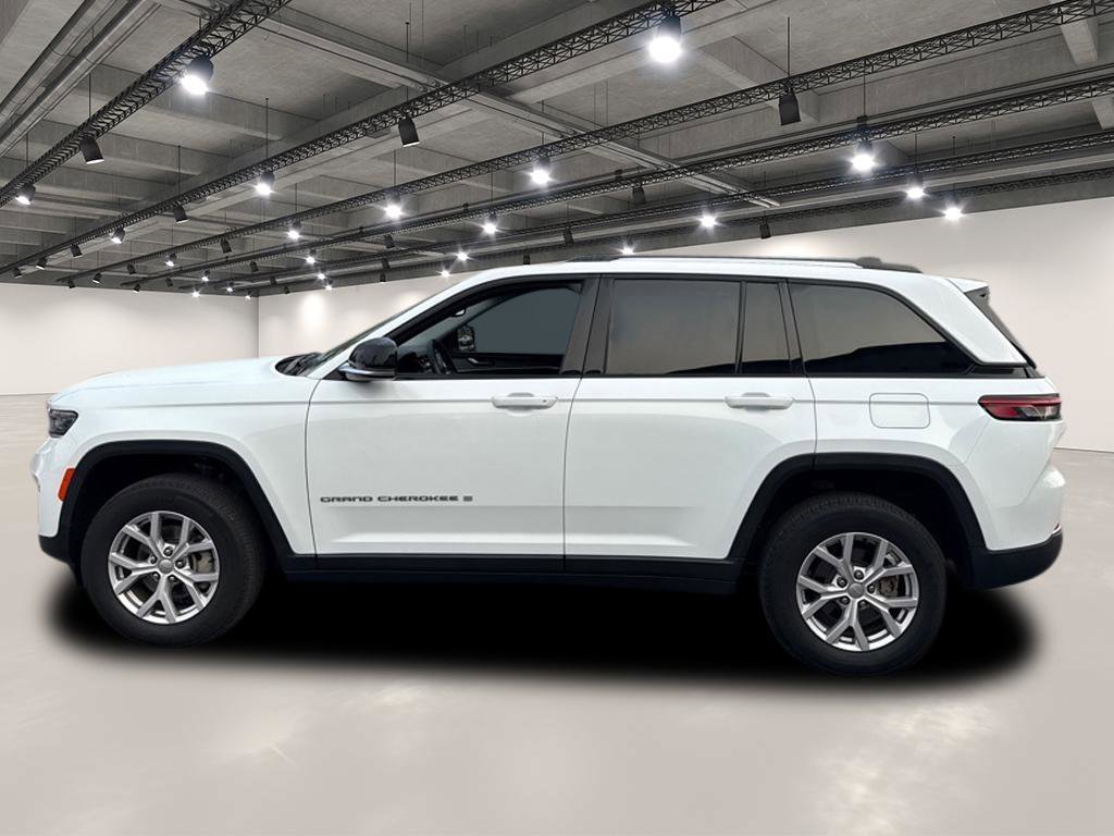 2022 Jeep Grand Cherokee Limited photo 2