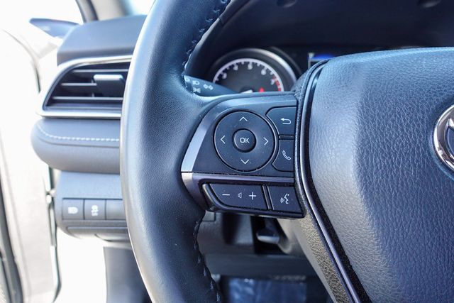 2023 Toyota Camry SE photo 17
