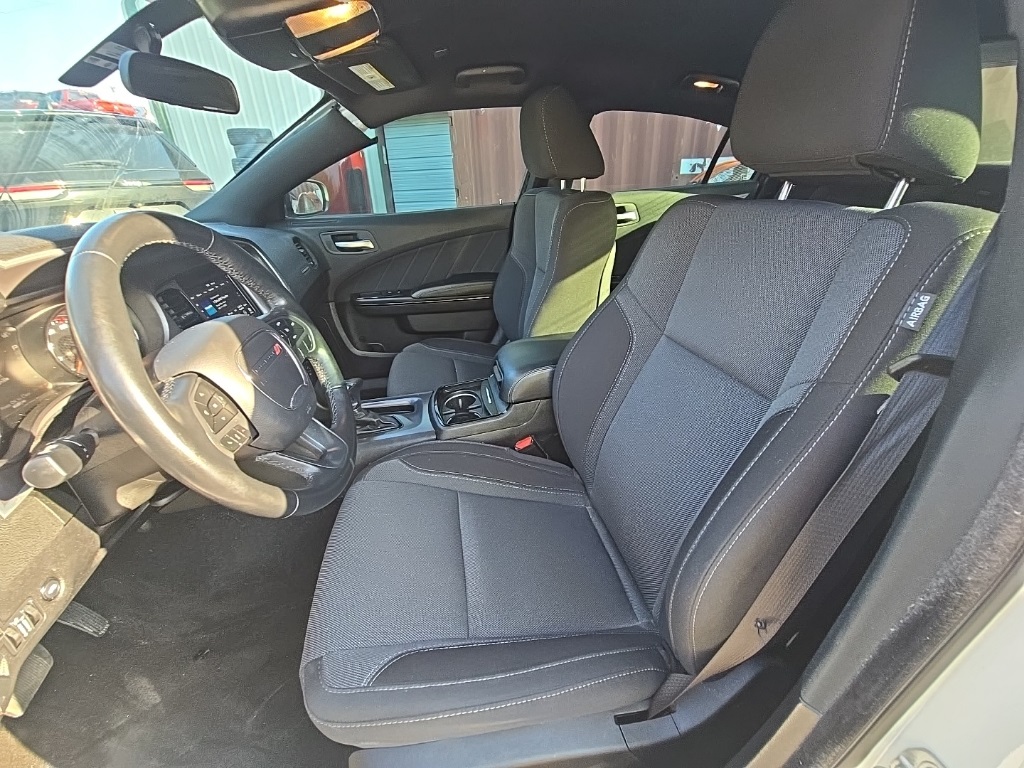 2019 Dodge Charger SXT photo 13