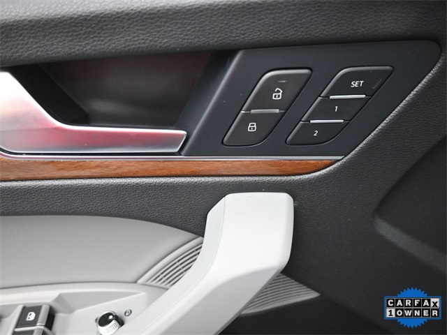 2022 Audi Q5 45 S line Prestige Premium photo 19