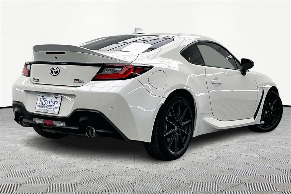 Used 2024 Toyota GR86 Premium with VIN JF1ZNBE14R8759907 for sale in Kansas City