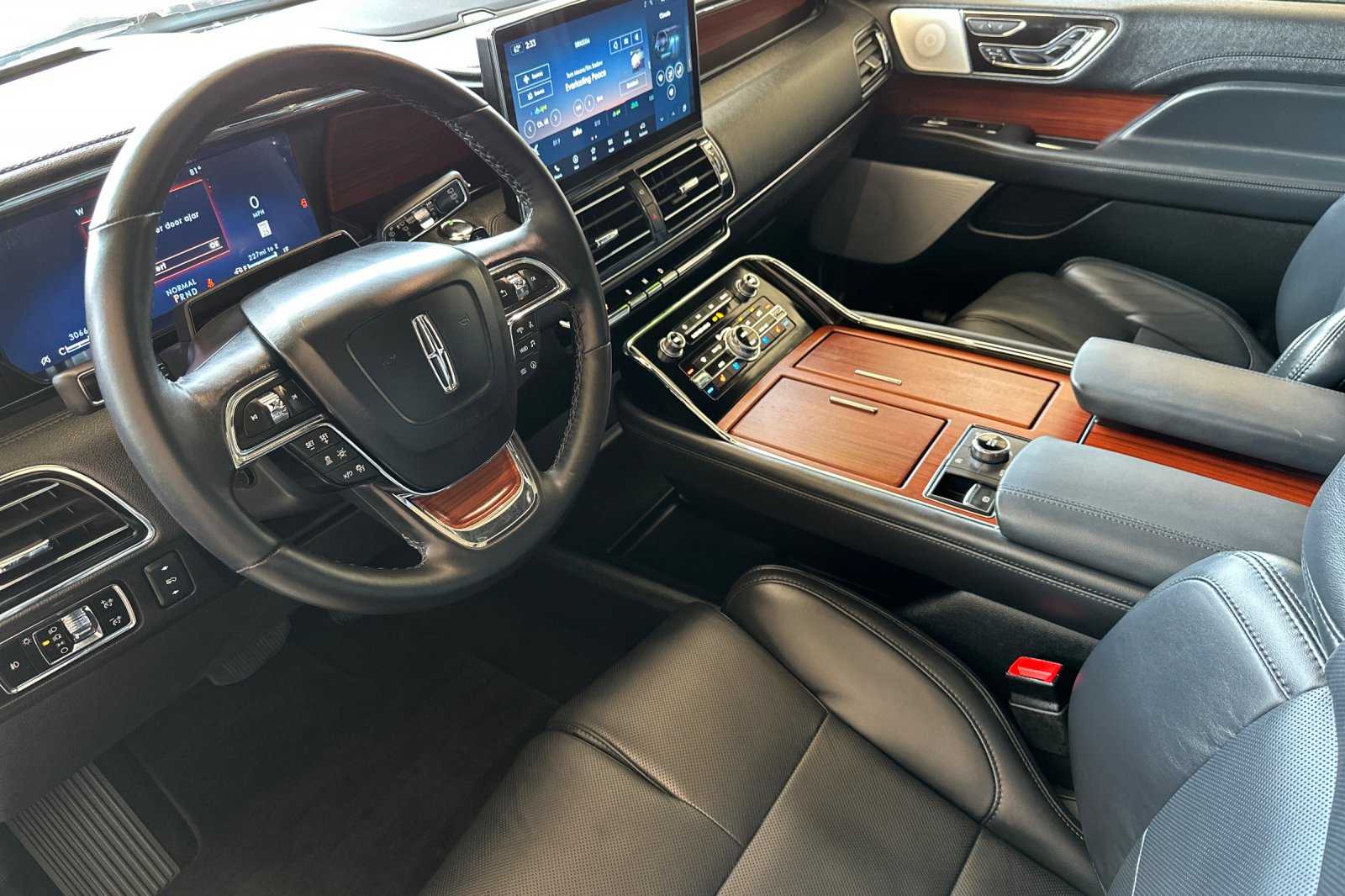 2024 Lincoln Navigator Reserve photo 7
