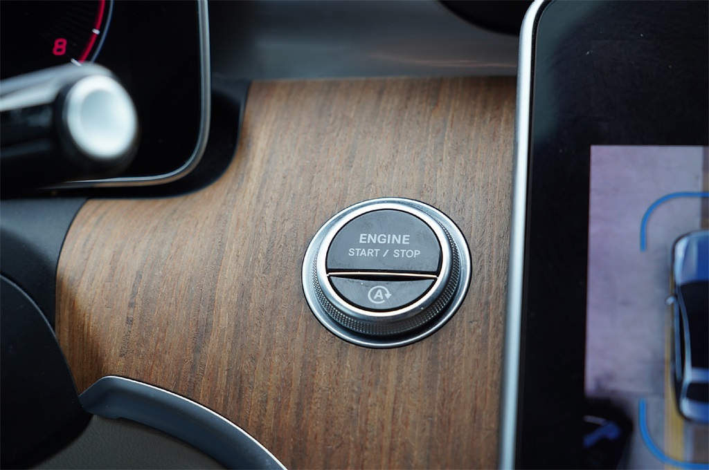 2022 Mercedes Benz C 300 photo 25