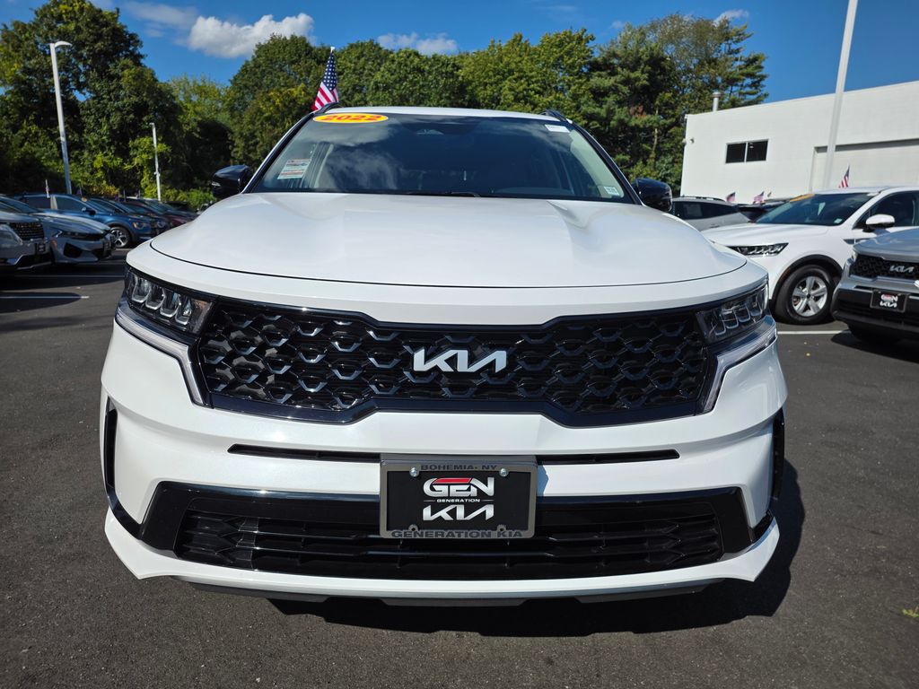 2022 Kia Sorento S photo 2