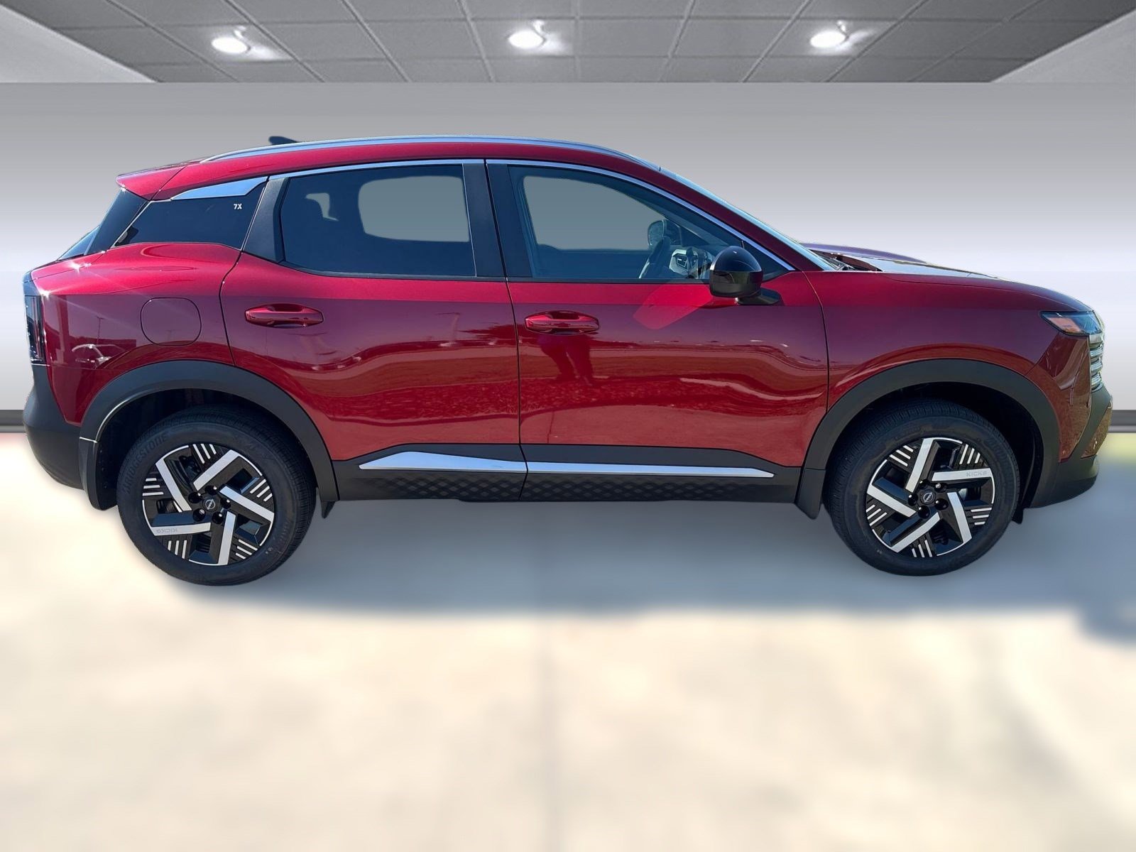 2026 Nissan Kicks SV photo 8