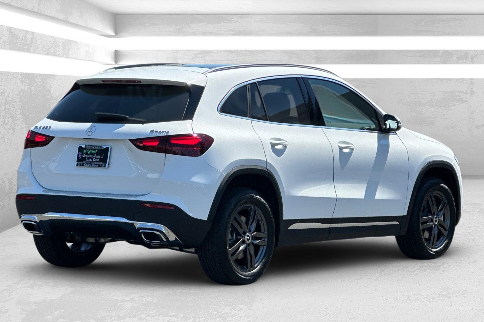 2026 Mercedes Benz GLA 250 4MATIC photo 2