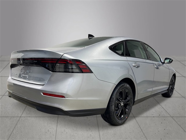2025 Honda Accord SE photo 5