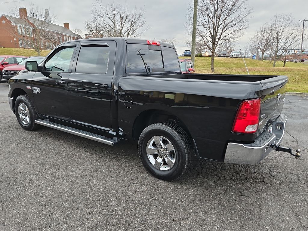 2020 Ram 1500 Classic SLT photo 3