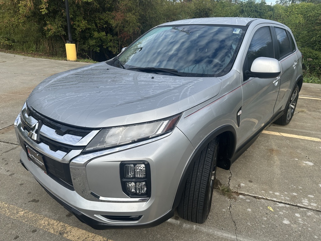 2023 Mitsubishi Outlander Sport ES photo 2