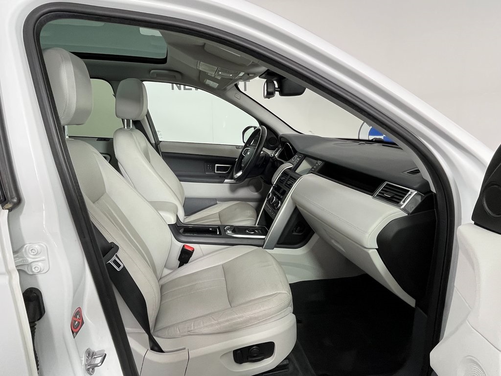 2018 Land Rover Discovery Sport HSE photo 15