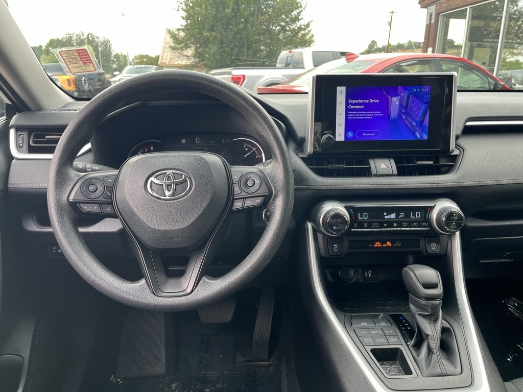 2024 Toyota RAV4 XLE photo 11