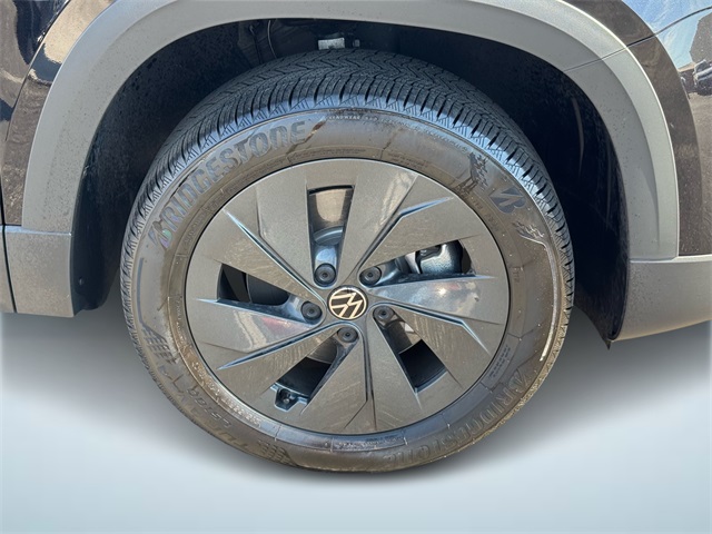 2025 Volkswagen Taos S photo 5