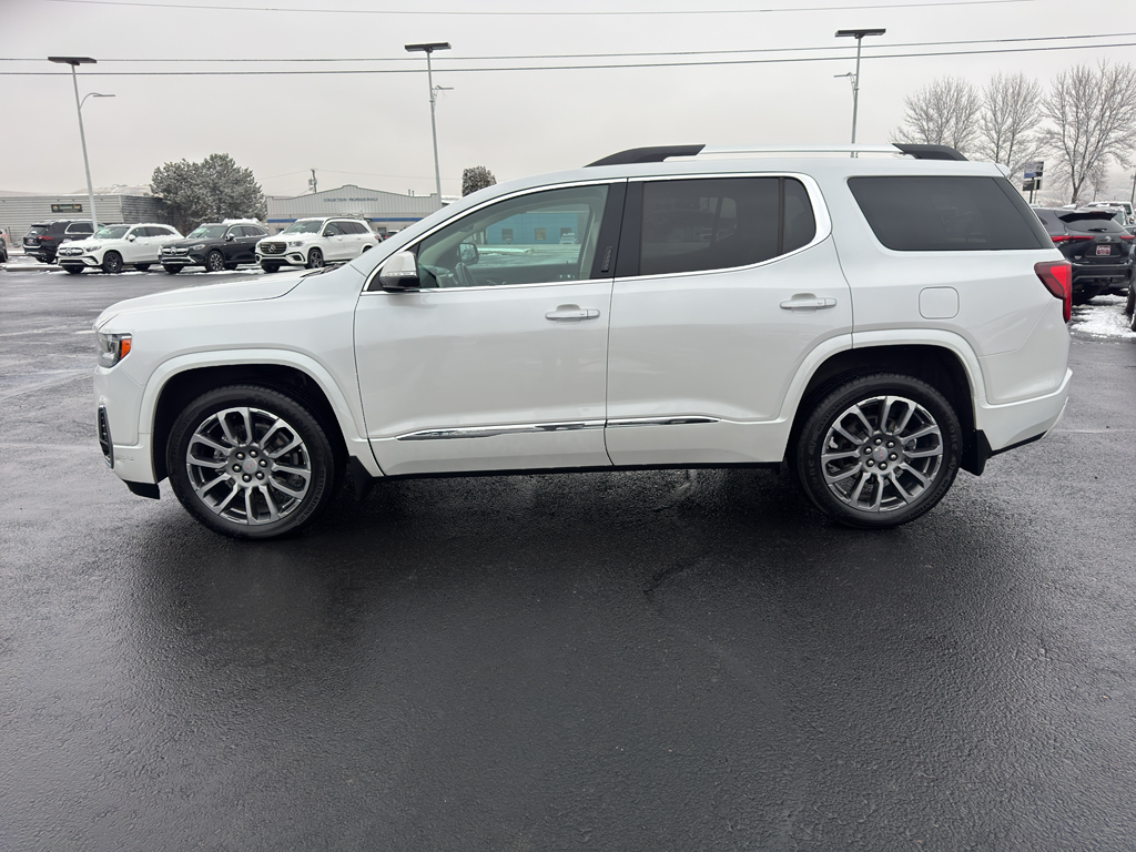 2021 GMC Acadia Denali's photo