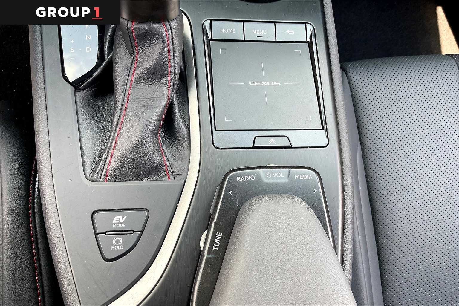 2022 Lexus UX 250h F SPORT photo 55