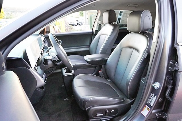 Used 2023 Gray Hyundai SEL image 13