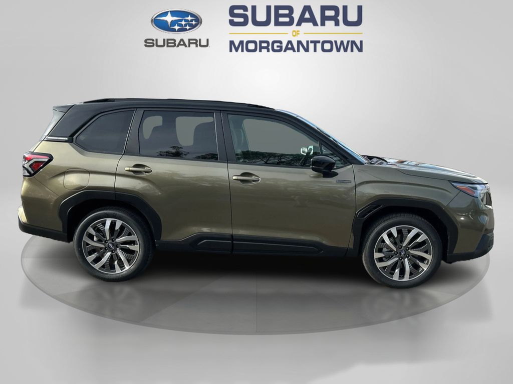 2025 Subaru Forester Touring photo 4