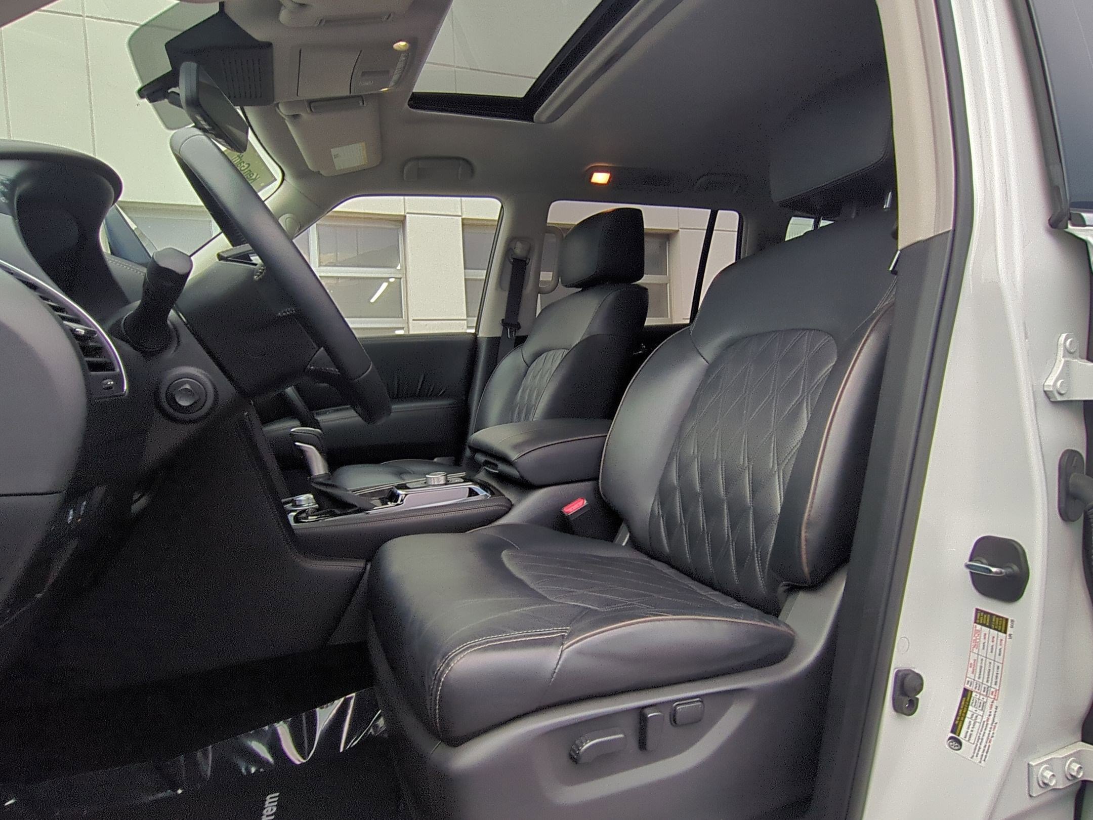 2023 Nissan Armada Platinum photo 25