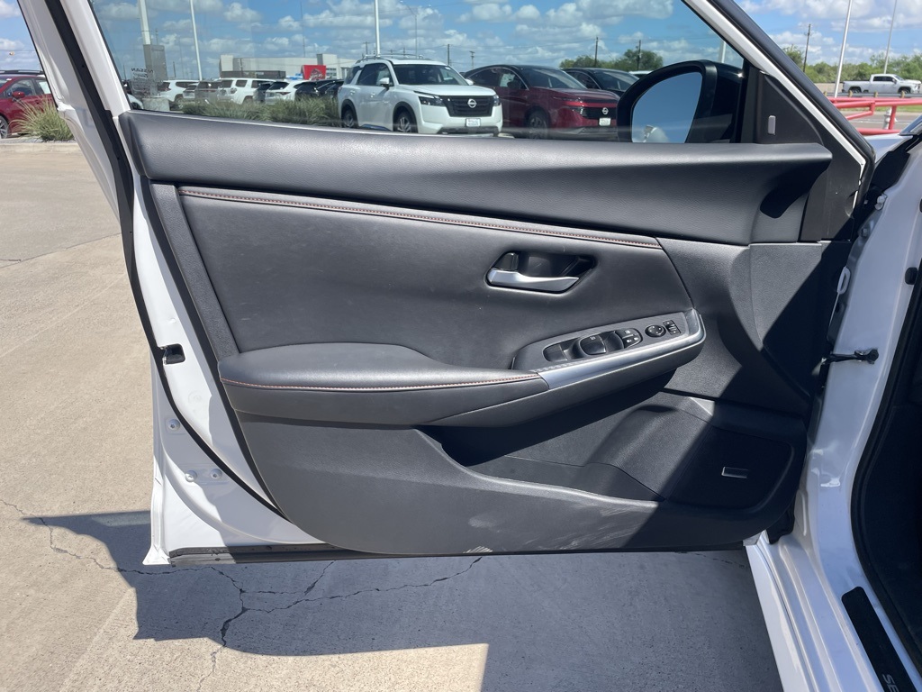 2024 Nissan Sentra SR photo 11